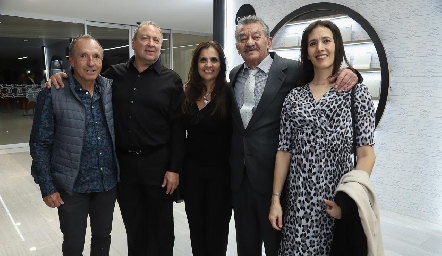 Jaime Díaz Infante, Manuel Dávalos, Sabrina Gaviño, Miguel Abud y Gaby Abud.