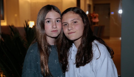  Luciana Urías e Isa Burberg.