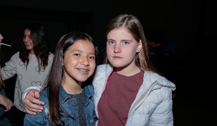  Ana Pau Castañeda y Emilia Humara.