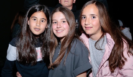  María Navarro, Anna Astrid Delgado y Cristina Domínguez.
