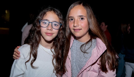  Xaviera y Cristina Domínguez.