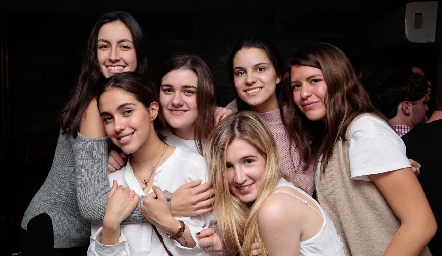  Ximena Nieto, Valeria Navarro, Chris Cambeses, Paty Leos, Maca Anaya y Regina Martínez.