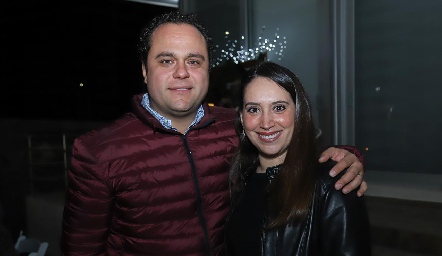  Ernesto Madrigal y Jacqueline Villalba.