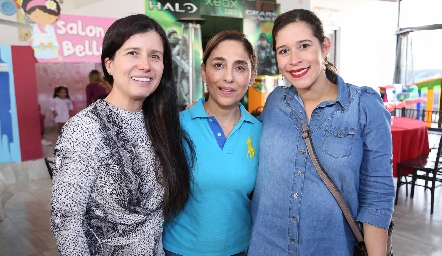  Adriana Salguero, Edith de Villaseñor y Claudia Cadena.