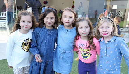 Andrea, Alexia, Maya, Alexa y Vale.