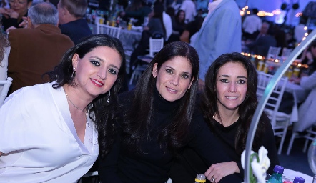  María Fernanda León, Graciela Morelos y Alejandra Villalobos.