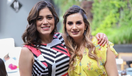  Claudia Martínez y Montse Muñiz.