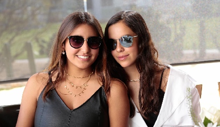  Camila Reyes y Ximena Delsol.