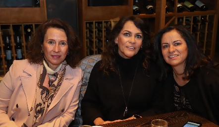 Carmen Bravo, Raquel Altamirano y Claudia Ávila.