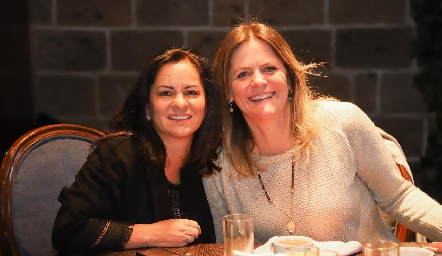  Claudia Ávila y Martha Malo.