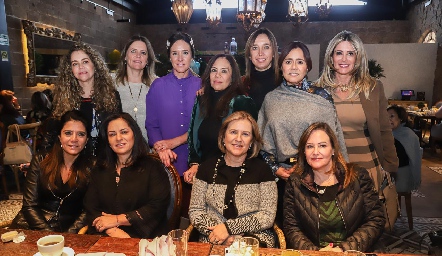  Gaby Serment, Martha Malo, Claudia Toledo, Malena Rubín de Celis, Betilú Sánchez, Laura Acosta, Vero Payán, Claudia de los Santos, Claudia Ávila, Marlú Mendizábal e Ingrid Pérez.