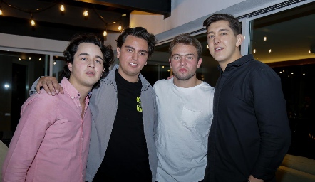  Rodrigo Jerez, Daniel Berrones, Memo Pizzuto y Daniel Villarreal.