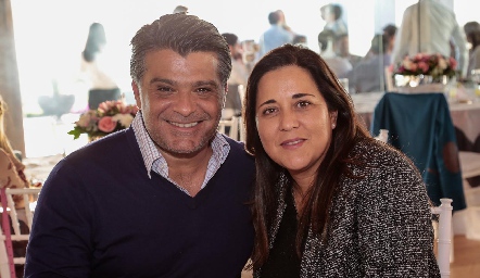  Roberto Treviño y Cynthia García.
