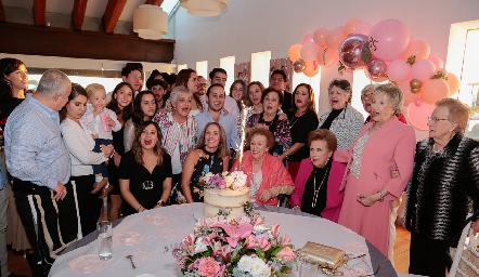 Cumpleaños de Carmelita Hinojosa de Lavín.