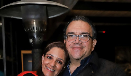 Miriam Sandoval y Chuy Medina.