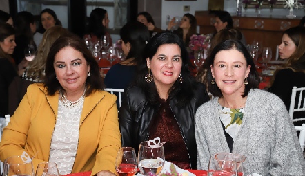  Silvia de Garza, Cynthia Sánchez y Ana Luisa Garza.