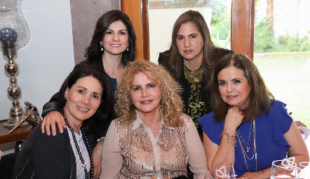  Lucía Escobedo, Margarita de Cabrera, Vicky Fernández, Velia de Meade y Dora Cabrera.