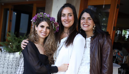  Isa Garza, Magda Foyo y Adriana Torres.