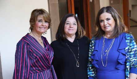  Isa Cabrera, Carmen Pérez y Dora Cabrera.