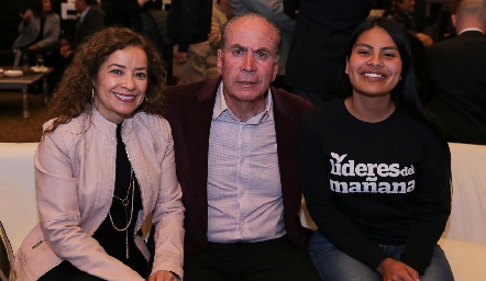  Elsa Susana, Héctor Campos y Fernanda Mitre.