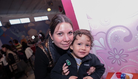  Pamela Acosta y Fer Aldrete.