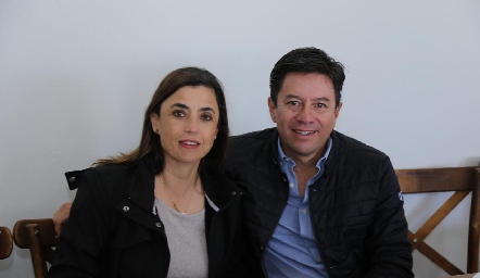  Martha Lazo de Vega y David Martínez.