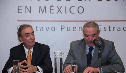 Gustavo Puente Estrada y Antonio Rubín de Celis en la Presentación del libro 36 Años de la Economía en México.