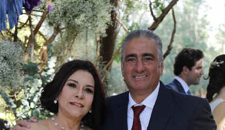  Reyna Lomelí y Raúl Martínez.