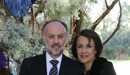  Manuel González y Martha Aranda.