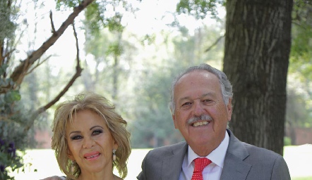  Gloria Estrada y Pedro Martínez.