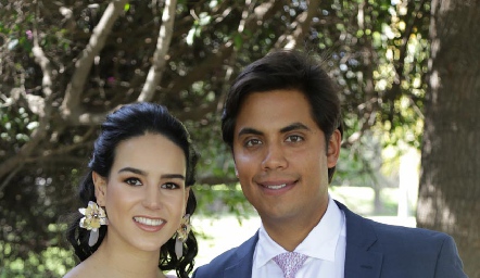  Sandra Villalobos de Martell y Mario Martell.