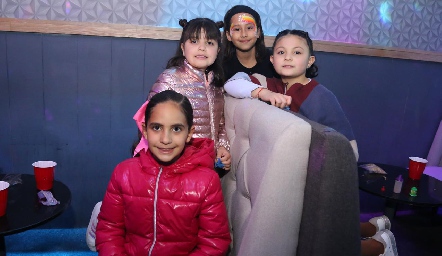  María Güemes, Valentina Mercado, María Alejandra y Mía.