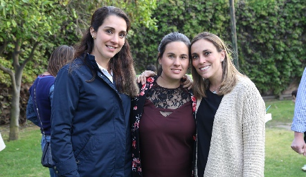  Judith Gómez, Isa López y Daniela Llano.