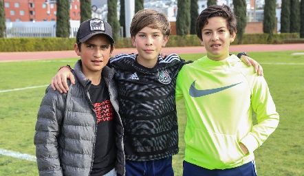  Chus, Agustín y Santiago.