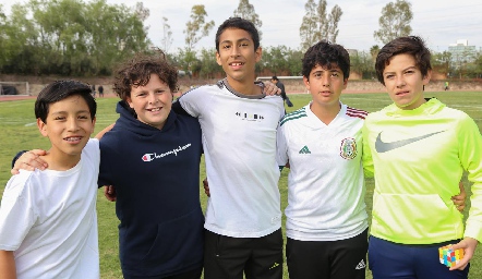  Diego, Emilio, Camilo, Marcelo y Santiago.