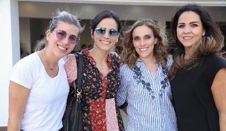  Sofía Muzquiz, Anilú Enríquez, Daniela Llano y Fernanda Castillo.