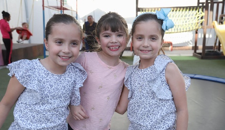  Alexa, Valeria y Andrea.