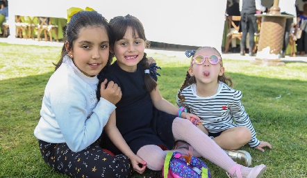  Melina, Isabela y Loretta.