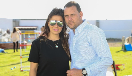  Fernanda Muñoz y Pablo Ávalos.