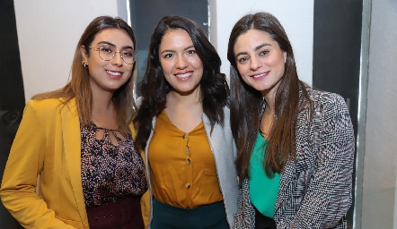  Lizbeth Uribe, María José Nájera y Verónica Romero.