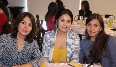 Guadalupe López, Mónica Álvarez y Maricruz Torres.