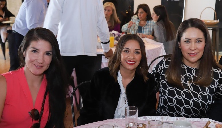 Nay García, Kumbi Mendoza y NayeliSalas.