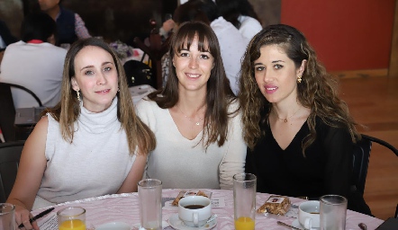Marifer Pérez, Ángela Segura y Margarita Bayona.
