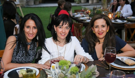  Patricia Rodríguez, Marusa Masa y Ana Irma Ramos .