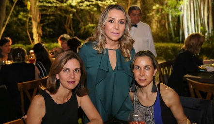 Rocío Nieto, Roxana Serna y Sofía Cásarez