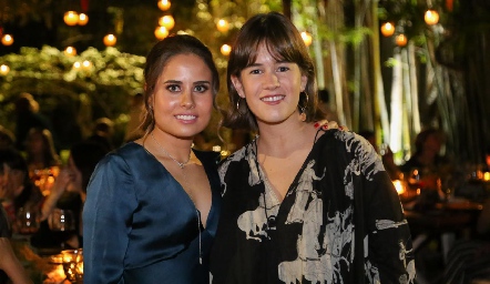  Nuria Alcalde y Montse Barral.