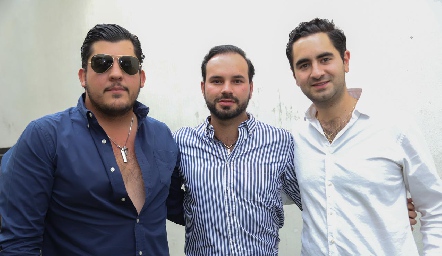  Toro Gómez, Rodrigo Alcalde y Sebastián Villasana.