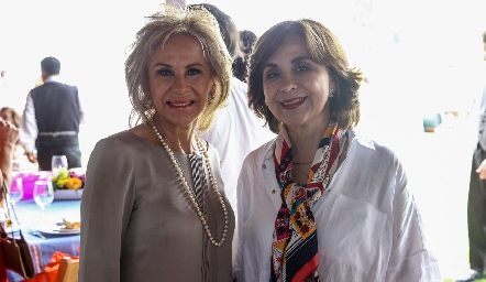  Gloria Estrada y Delia Del Castillo.