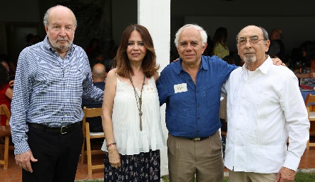  Salvado Nava, Leticia Esparza, Filiberto Estrada y Benito Estrada.