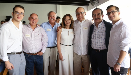 Reunión de la familia Estrada .